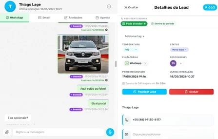 Conversa de WhatsApp com IA e detalhes do lead no CRM da Boom